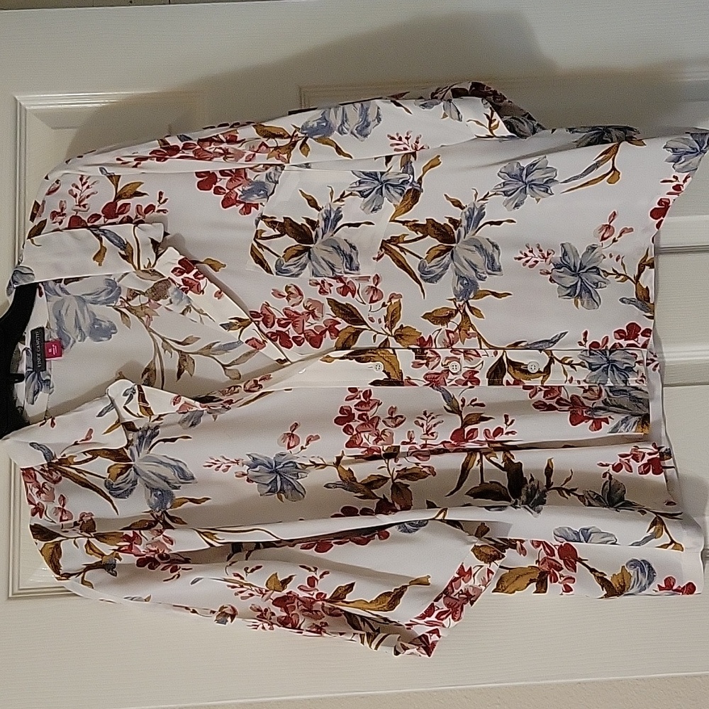 Vince Camuto blouse